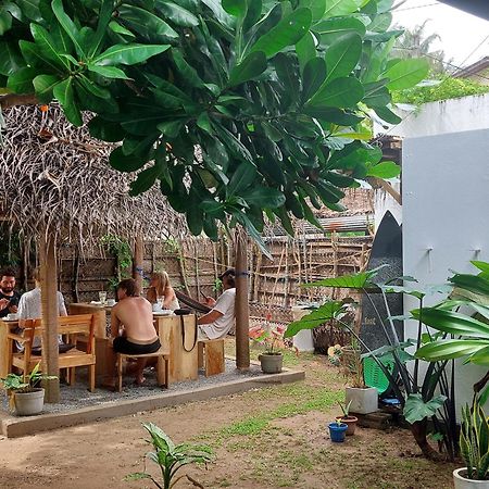 Cosynsurf Acomodação com café da manhã Matara Exterior foto