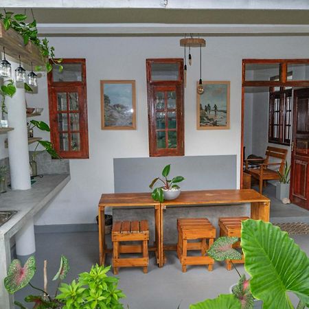 Cosynsurf Acomodação com café da manhã Matara Exterior foto