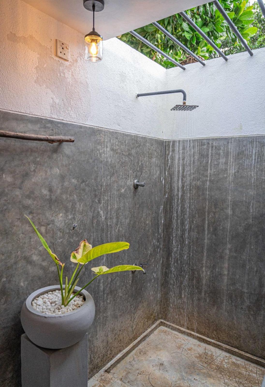 Cosynsurf Acomodação com café da manhã Matara Exterior foto